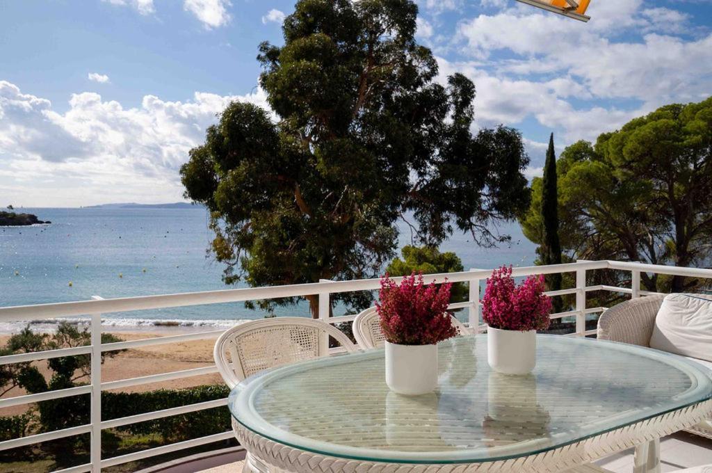 Santa Llucia Apartaments โรเซส ภายนอก รูปภาพ